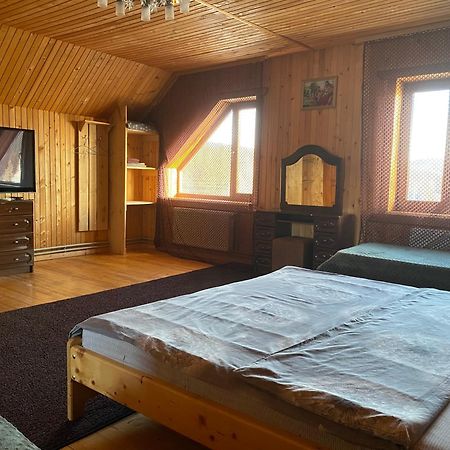 Під Явором Daire Vorokhta Dış mekan fotoğraf